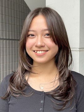 フェイス 石川町 (FACE) 海外レイヤー、ハッシュカット