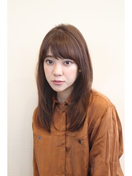 ノーヴェ(Nove) ヘーゼルベージュでツヤ髪ロング