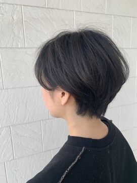 ロンド ヘアー(Rondo. Hair) 小顔耳掛けショート_エアリーミディ _ショートパーマ _黒髪