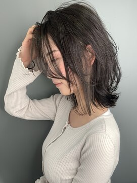 ラウンジ モリオ イケブクロ(Lounge MORIO Ikebukuro) 【morio】綺麗でかっこよくて色っぽい黒髪ミディアムウルフ♪