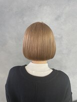 ボルジェ(Bolge) ハイトーンボブ×インナーカラー