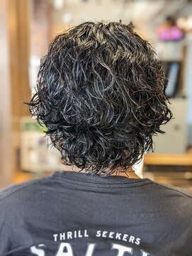 ワンワンオー バーバーショップ コンチネンタル(@110 BARBER SHOP continental) スパイラルパーマ