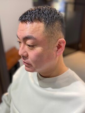 バーバーバー 四谷(BARBER-BAR) ワンセクションフォワードシェープスタイル！