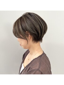 エストアール フクオカ 福岡博多店(est-r. Fukuoka) ハイライト/ダブルカラー/くびれショート/大人ショート