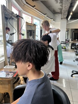 アイズ 海老名(AIZU) 波巻きスパイラルパーマ 波巻きパーマ スパイラルパーマ