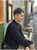 爽やかアップバングショート　シルバーカラースタイル