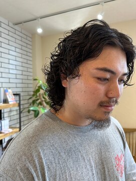 シフト(SHEEFT) 大人っぽいニュアンスパーマサーフカール×黒髪 センターパート