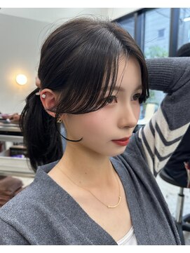 ユエン(uyen) 大人可愛い20代30代40代小顔後れ毛顔周りくびれレイヤーカット