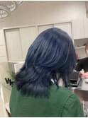 大人可愛いハイトーンカラーブルーカラー