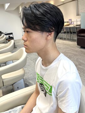 ヴィーヴォ 深江橋店(VIVO) 【VIVO】ツーブロックセンターパート フェザーカット 深江橋