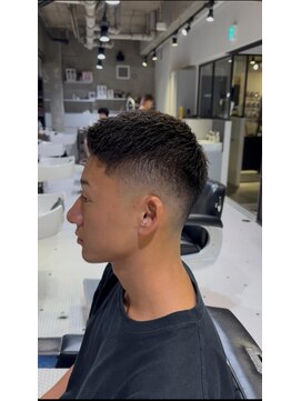 フランクスバーバーザスタンド(Frank’s barber the stand) サーフカール/スパイキーショート/フェザーパーマ/飯田橋S