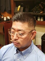 ブロートーキョーバーバーショップ 神田2nd(Bro Tokyo BARBERSHOP)&nbsp;ミドルスキンフェードカット　アップバングスタイル