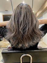 アールヘア(ar hair)&nbsp;☆立体感が段違い！☆シルバーベージュバレイヤージュ