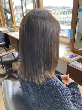 トップヘアー 中庄店(TOP HAIR fuapua) 透明感あるチャコールアッシュ