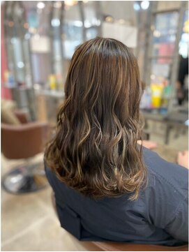 カラーリゾートAi 葛西店 ハイライトもあり