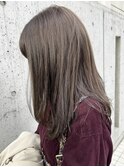 ブリーチナシのグロス発色ベージュ