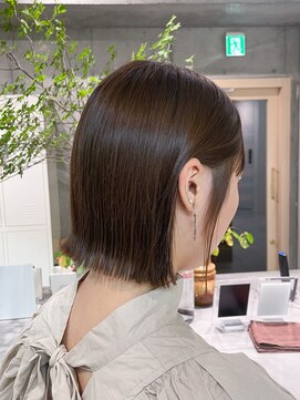 ミィ 浦和(mee) デザインカラー/レイヤーカット/ウェットヘア/オリーブベージュ