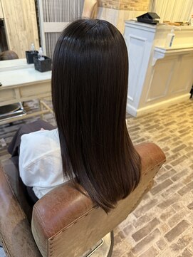 モルーア 錦糸町(Moruadh) 艶やかストレートで叶える上質なサラサラ美髪