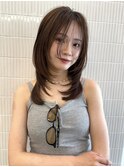 大人ミディアムくびれレイヤー