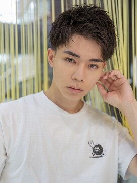 シティ(CITY) 小久保styleフェザーパーマフェザーショートグレーエンドカラー