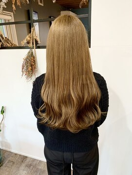 ブルーメ(Blume...) ブリーチベージュで作る!おしゃれ女子の新定番カラー