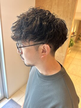 リノア 鵠沼海岸(LINOA) シャドウパーマ/波巻きパーマ/サーフカール/フェード/ツイスト