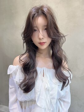 ロイジー(roijir) 表参道 roijir グレージュ × レイヤーカット