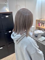 ユニ バイ マグ 長野店(Uni.by Mag)&nbsp;透明感抜群♪ダブルカラーブリーチグレージュ切りっぱなしボブ