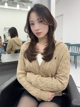 ミニョン(Mi9non) 【セミハッシュカット】顔周りカット/前髪/イメチェン/似合わせ