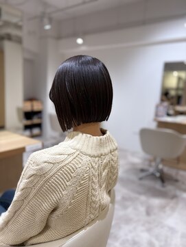 ソイクフ 四条大宮店(SOY-KUFU) ミニボブダークオリーブグレージュ暗めカラータッセルボブ