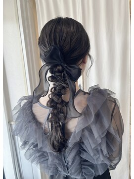 タップ(TAP) ロング編みおろし/ヘアアレンジ