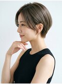 ナチュラルショートミルクティーブロンドワンホンレイヤー