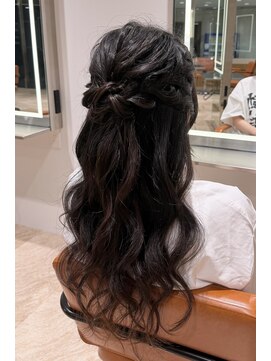 ランズ アネックス 梅田(LANDS ANNEX) 【ヘアセット】ハーフアップ/梅田駅