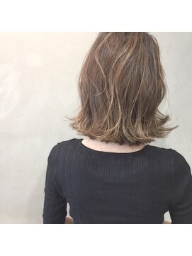 ロロネー 三国(Lolonois) 【Lolonois三国】ハイライトベージュ