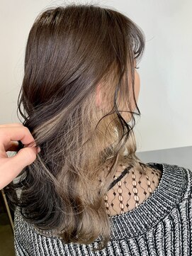 エイト 池袋店(EIGHT ikebukuro) ちら見せ可愛いインナーミルクティーベージュ＊富澤翼