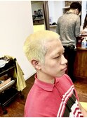 金髪ボウズ