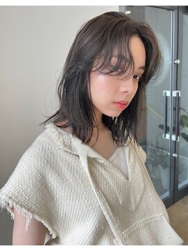 ホイ(HOI) オリーブグレージュ