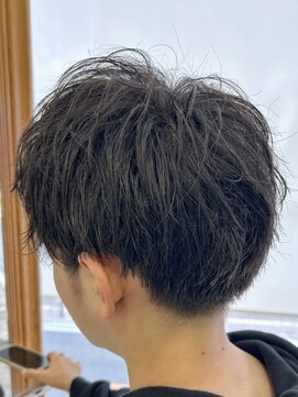 ヘッズ 本八幡店(HEADS) MEN'S HAIR  センターパート　ツイストスパイラル　コンマヘア