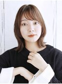 くびれカールのハッシュカットスタイル