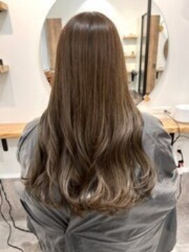 シア 新越谷店(SHEER) くすみオリーブベージュ