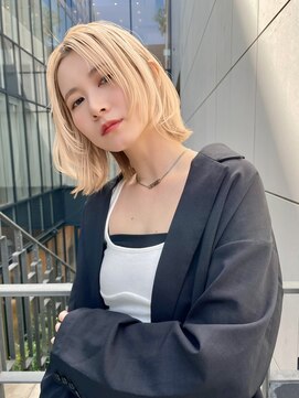 トルネード(TORNADO) ブロンドベージュ フェイスレイヤーボブ似合わせ小顔t52