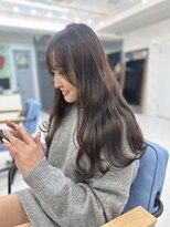 エミン(emyn) 前髪 イメチェン 暗髪 髪質改善 縮毛矯正