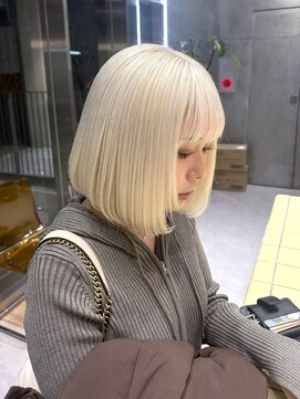 ソル 栄矢場町(SOL) 抜きっぱなしブロンドボブ