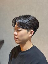 クラン(CLAN)&nbsp;ショートセンターパート/ダウンパーマ/韓国メンズヘア