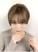 ナチュラルショート×顔まわりレイヤー×ミルクブラウン横浜駅