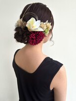 アヴァンセ サニー美容室&nbsp;ヘアセット シニヨン お呼ばれヘア 暗髪 お団子 和装アレンジ