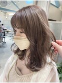 ミルクティーベージュ
