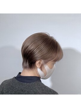 コネクトヘアデザイン バイ マツダ(CONNECT hair design by Matsuda) 耳掛けショート 大人ショート ハイトーン ニュアンスカラー