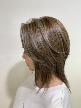 アズール 草加(azule) ウルフ×ハイライトカラー　ホワイトベージュ[草加／草加駅東口]