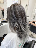 ケーアンドケー(K&K)&nbsp;ホワイトグレージュ！